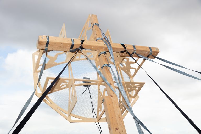 The Wi-Fi dish raised on the roof of Tetterode